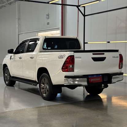 TOYOTA-HILUX-2019