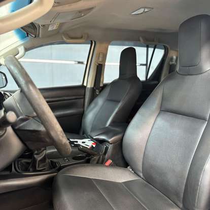 TOYOTA-HILUX-2019