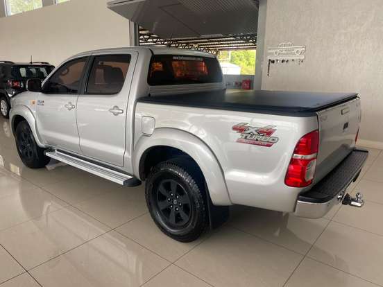 TOYOTA-HILUX-2014