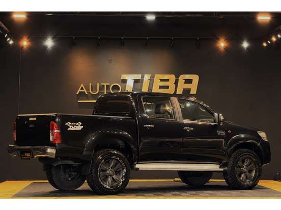 TOYOTA-HILUX-2014