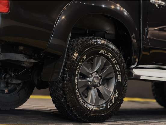 TOYOTA-HILUX-2014