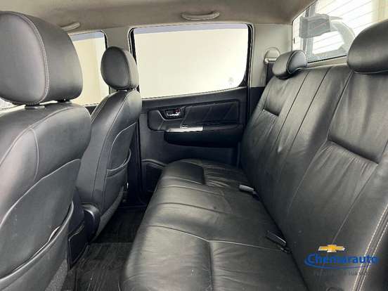 TOYOTA-HILUX-2014