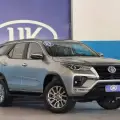 TOYOTA HILUX SW4 2.7 VVT-i FLEX SRV 7L 4X2 AUTOMÁTICO TOYOTA HILUX SW4 2.7 VVT-i FLEX SRV 7L 4X2 AUTOMÁTICO
