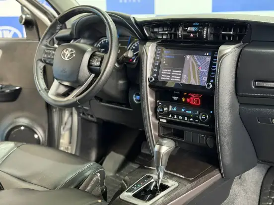 TOYOTA-HILUX SW4-2021
