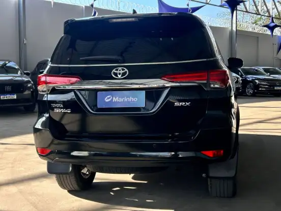 TOYOTA-HILUX SW4-2.8 SRX 4X4 16V TURBO INTERCOOLER DIESEL 4P AUTOMÁTICO TOYOTA-HILUX SW4-2016