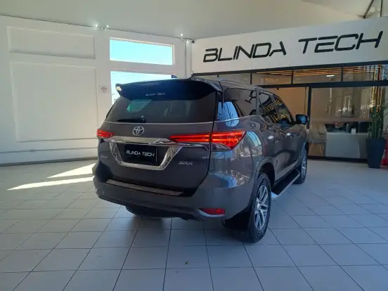 TOYOTA-HILUX SW4-2016
