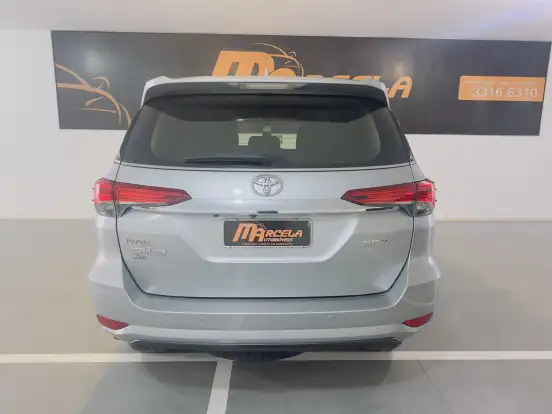 TOYOTA-HILUX SW4-2018
