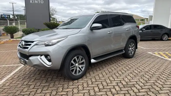 TOYOTA-HILUX SW4-2018