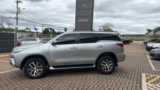 TOYOTA-HILUX SW4-2018