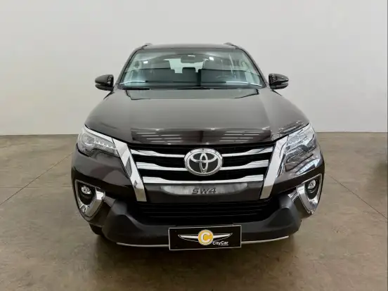 TOYOTA-HILUX SW4-2019