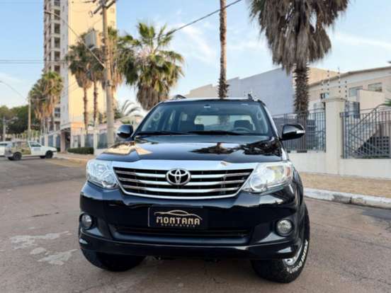 TOYOTA-HILUX SW4-2.7 SR 4X2 16V FLEX 4P AUTOMÁTICO TOYOTA-HILUX SW4-2012