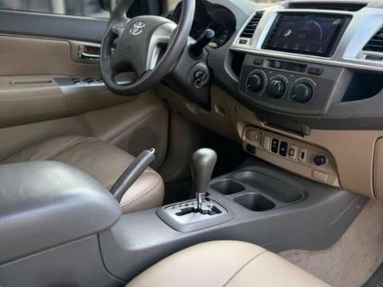 TOYOTA-HILUX SW4-2.7 SR 4X2 16V FLEX 4P AUTOMÁTICO TOYOTA-HILUX SW4-2012