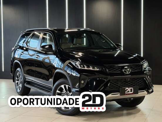 TOYOTA-HILUX SW4-2024