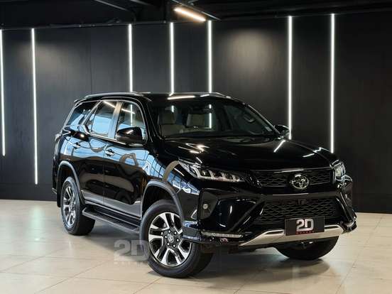 TOYOTA-HILUX SW4-2.8 D-4D TURBO DIESEL DIAMOND 7L 4X4 AUTOMÁTICO TOYOTA-HILUX SW4-2024