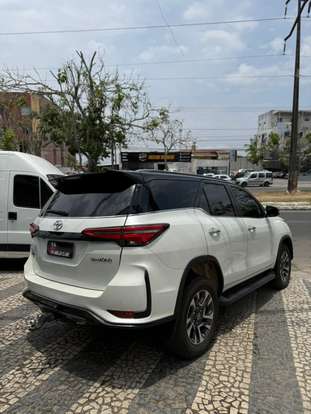 TOYOTA-HILUX SW4-2022
