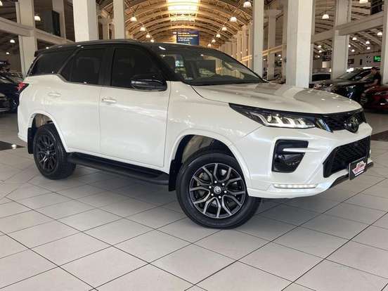 TOYOTA-HILUX SW4-2.8 D-4D TURBO DIESEL GR-S 7L 4X4 AUTOMÁTICO TOYOTA-HILUX SW4-2022