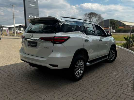 TOYOTA-HILUX SW4-2021