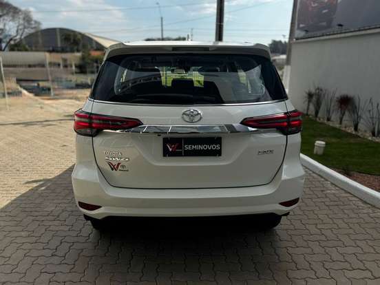 TOYOTA-HILUX SW4-2021