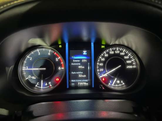 TOYOTA-HILUX SW4-2023