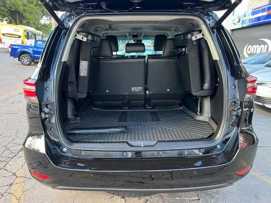 TOYOTA-HILUX SW4-2.8 D-4D TURBO DIESEL SRX 7L 4X4 AUTOMÁTICO TOYOTA-HILUX SW4-2021