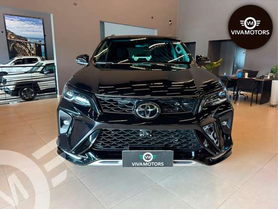 TOYOTA-HILUX SW4-2023