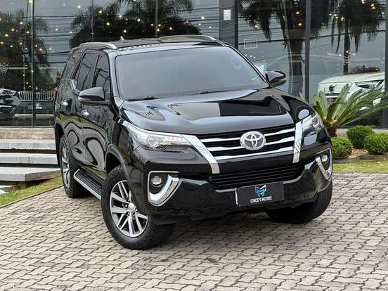 TOYOTA-HILUX SW4-2019