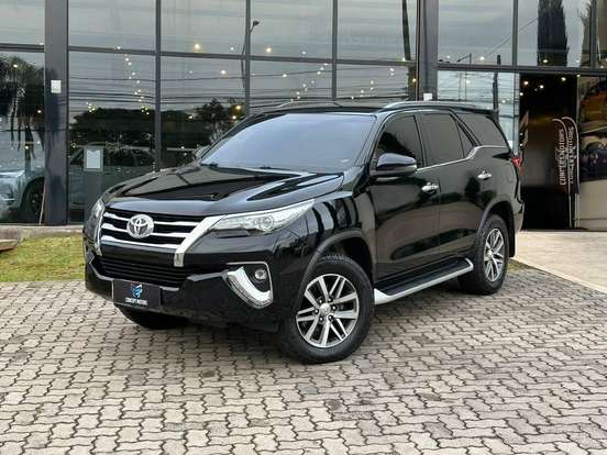 TOYOTA-HILUX SW4-2019