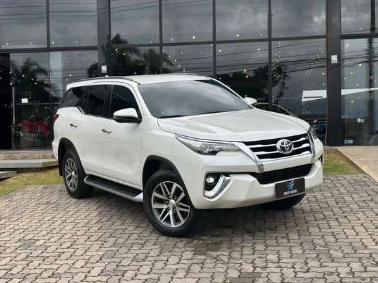 TOYOTA-HILUX SW4-2019