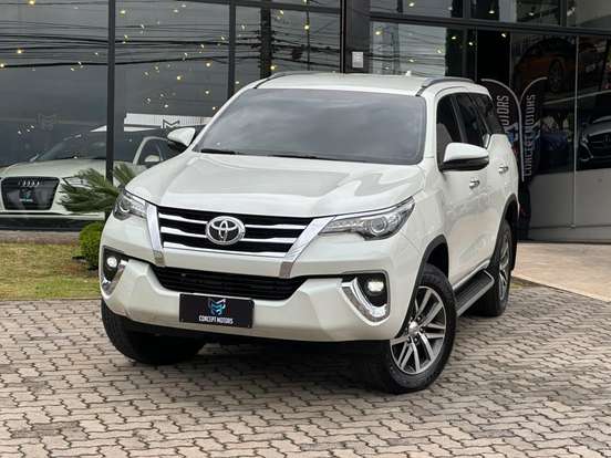 TOYOTA-HILUX SW4-2019
