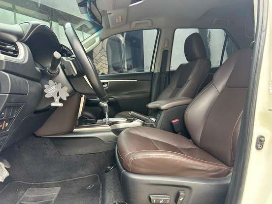 TOYOTA-HILUX SW4-2.8 SRX 4X4 16V TURBO INTERCOOLER DIESEL 4P AUTOMÁTICO TOYOTA-HILUX SW4-2019