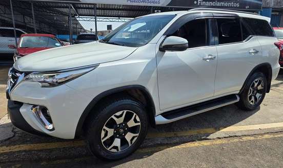 TOYOTA-HILUX SW4-2019