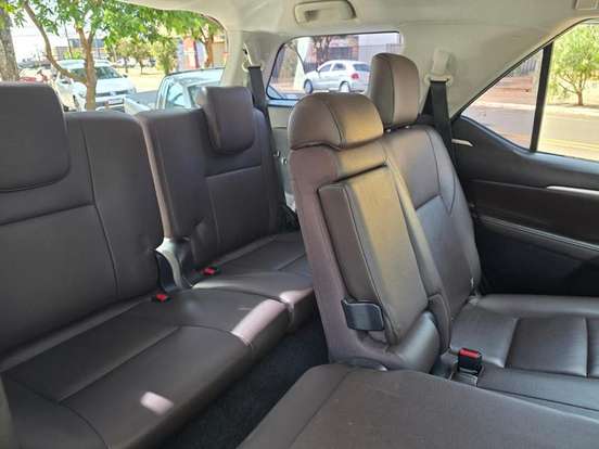 TOYOTA-HILUX SW4-2019