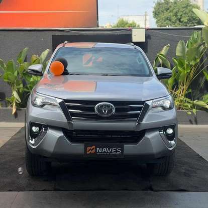 TOYOTA-HILUX SW4-2019