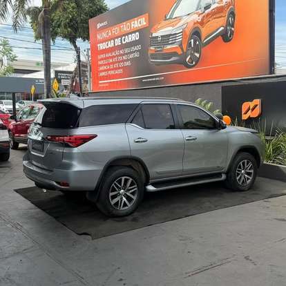 TOYOTA-HILUX SW4-2019