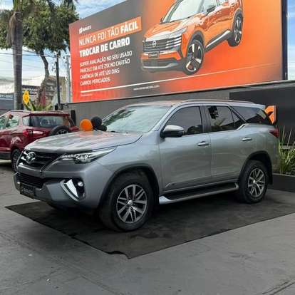 TOYOTA-HILUX SW4-2019