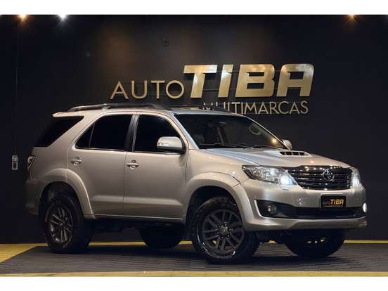 TOYOTA-HILUX SW4-3.0 SRV 4X4 16V TURBO INTERCOOLER DIESEL 4P AUTOMÁTICO TOYOTA-HILUX SW4-2014