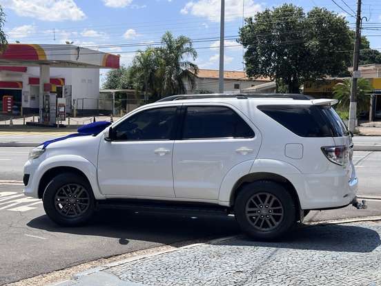 TOYOTA-HILUX SW4-3.0 SRV 4X4 16V TURBO INTERCOOLER DIESEL 4P AUTOMÁTICO TOYOTA-HILUX SW4-2013