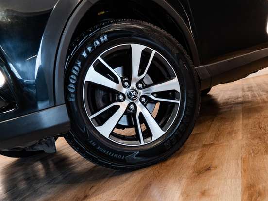 TOYOTA-RAV4-2.0 TOP 4X2 16V GASOLINA 4P AUTOMÁTICO TOYOTA-RAV4-2018