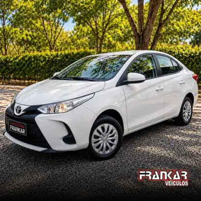 TOYOTA-YARIS-2023