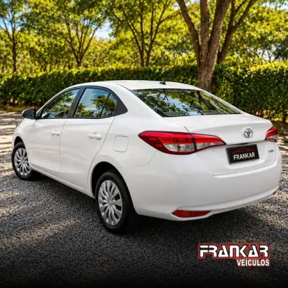 TOYOTA-YARIS-2023