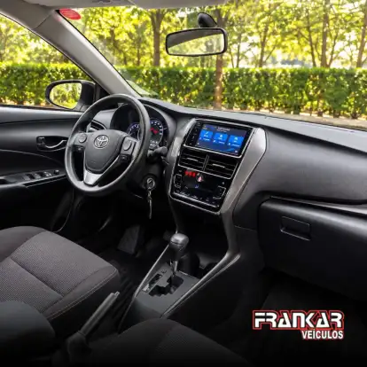 TOYOTA-YARIS-2023