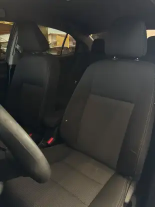 TOYOTA-YARIS-2024