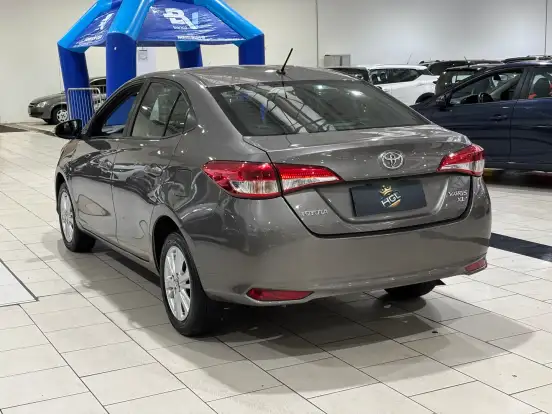 TOYOTA-YARIS-2018