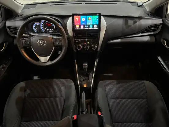 TOYOTA-YARIS-2018