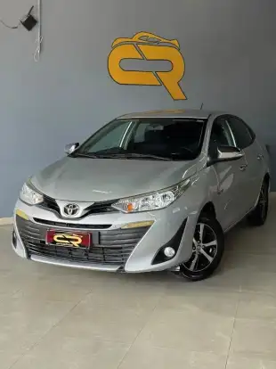TOYOTA-YARIS-2019