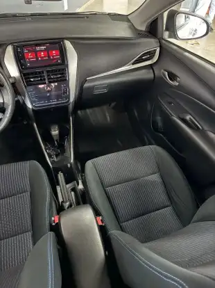TOYOTA-YARIS-1.5 16V FLEX SEDAN XL PLUS CONNECT MULTIDRIVE TOYOTA-YARIS-2019