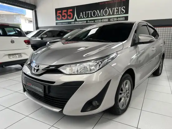 TOYOTA-YARIS-2019