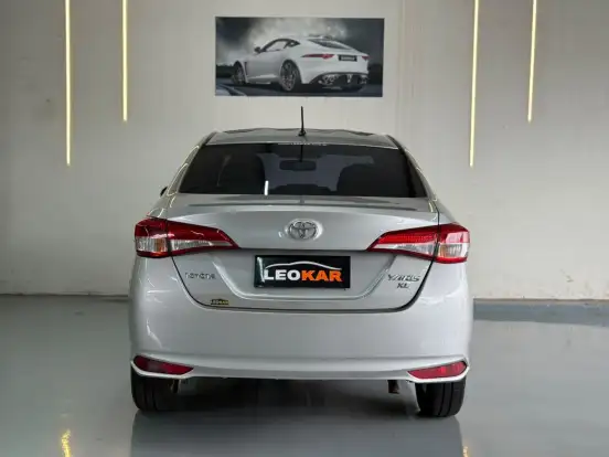 TOYOTA-YARIS-2018