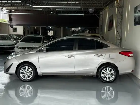 TOYOTA-YARIS-1.5 16V FLEX SEDAN XL PLUS TECH MULTIDRIVE TOYOTA-YARIS-2018