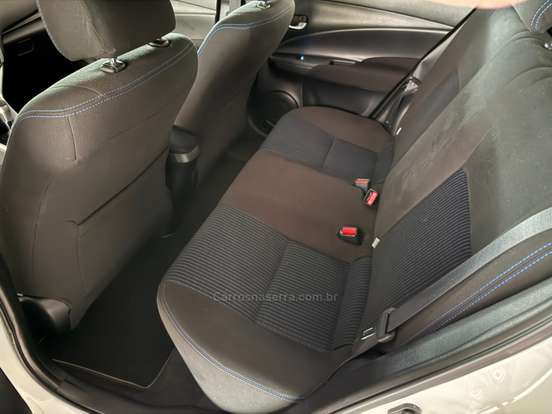 TOYOTA-YARIS-2018